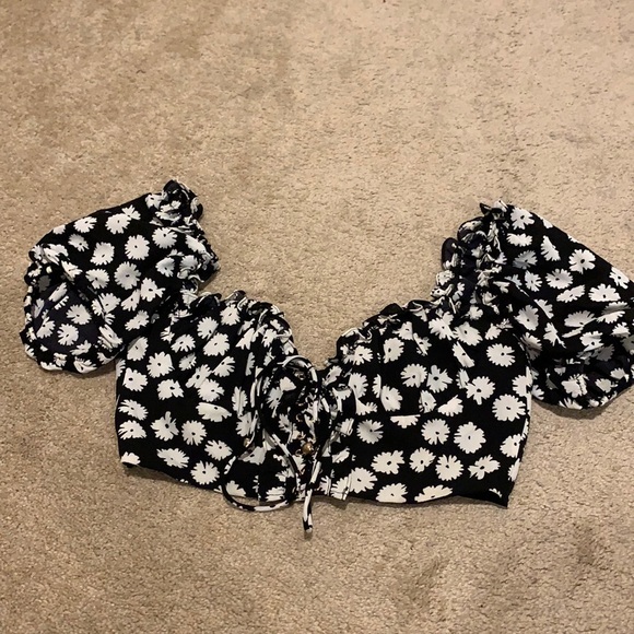 Sabo Skirt Tops - Sabo Skirt Black & White Floral Crop Top